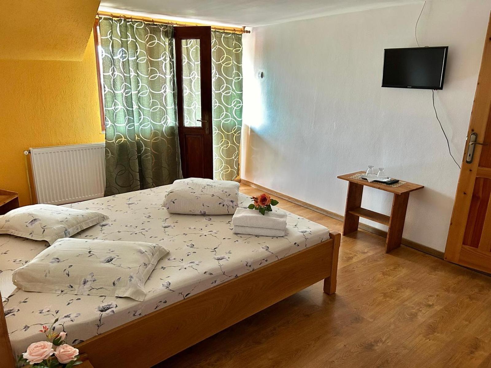 Pensiunea Casa Nina Cartisoara Room photo
